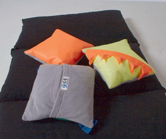 Noisy Pillows