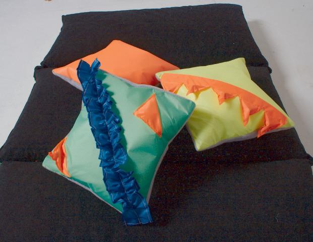 Noisy Pillows