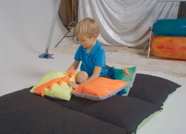 Noisy Pillows