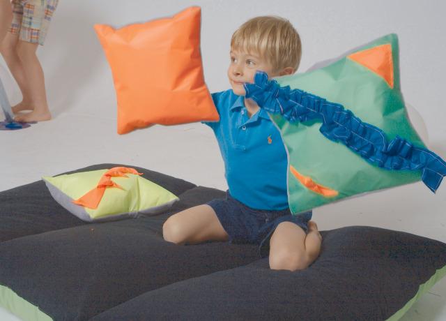 Noisy Pillows
