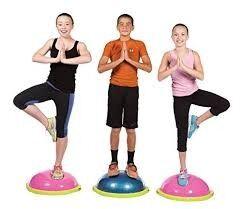 BOSU® BALANCE TRAINER