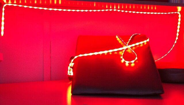LED COLOUR CHANGING LIGHT