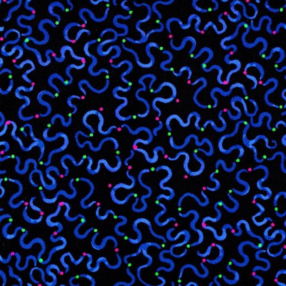 UV Serpentine Carpet Tile