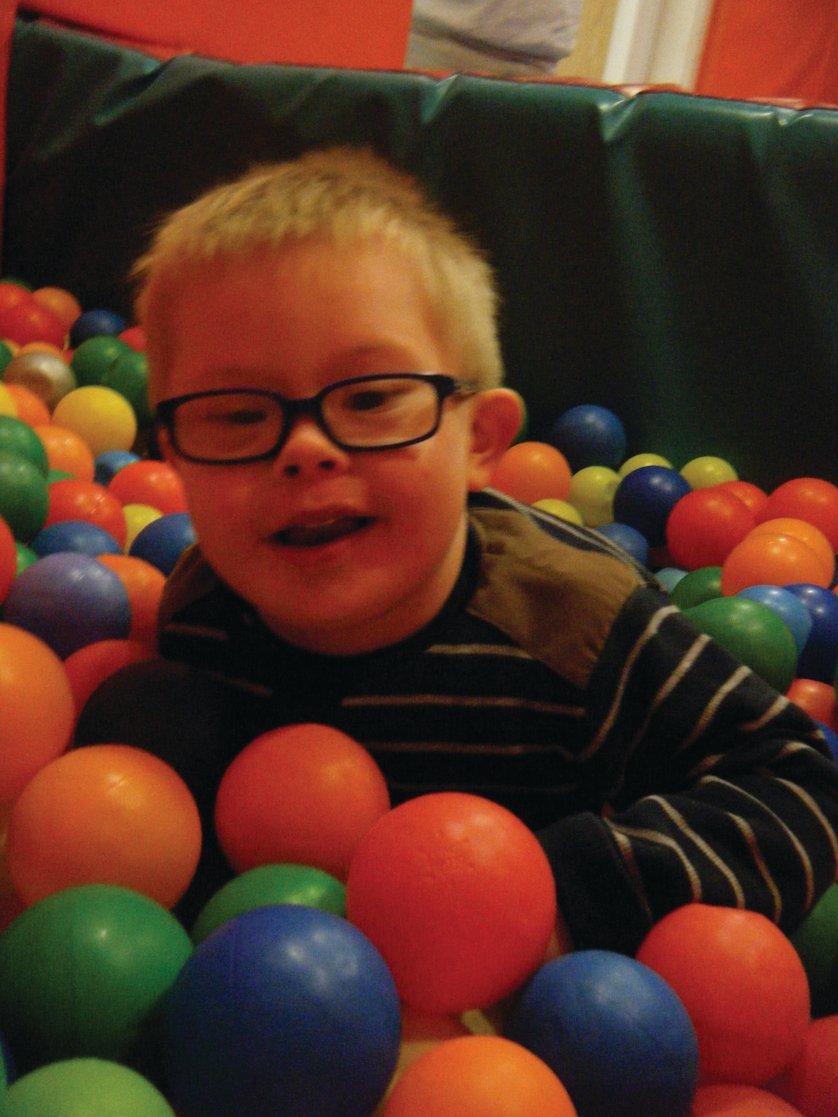 500 Ball Pool Balls (mixed colours)