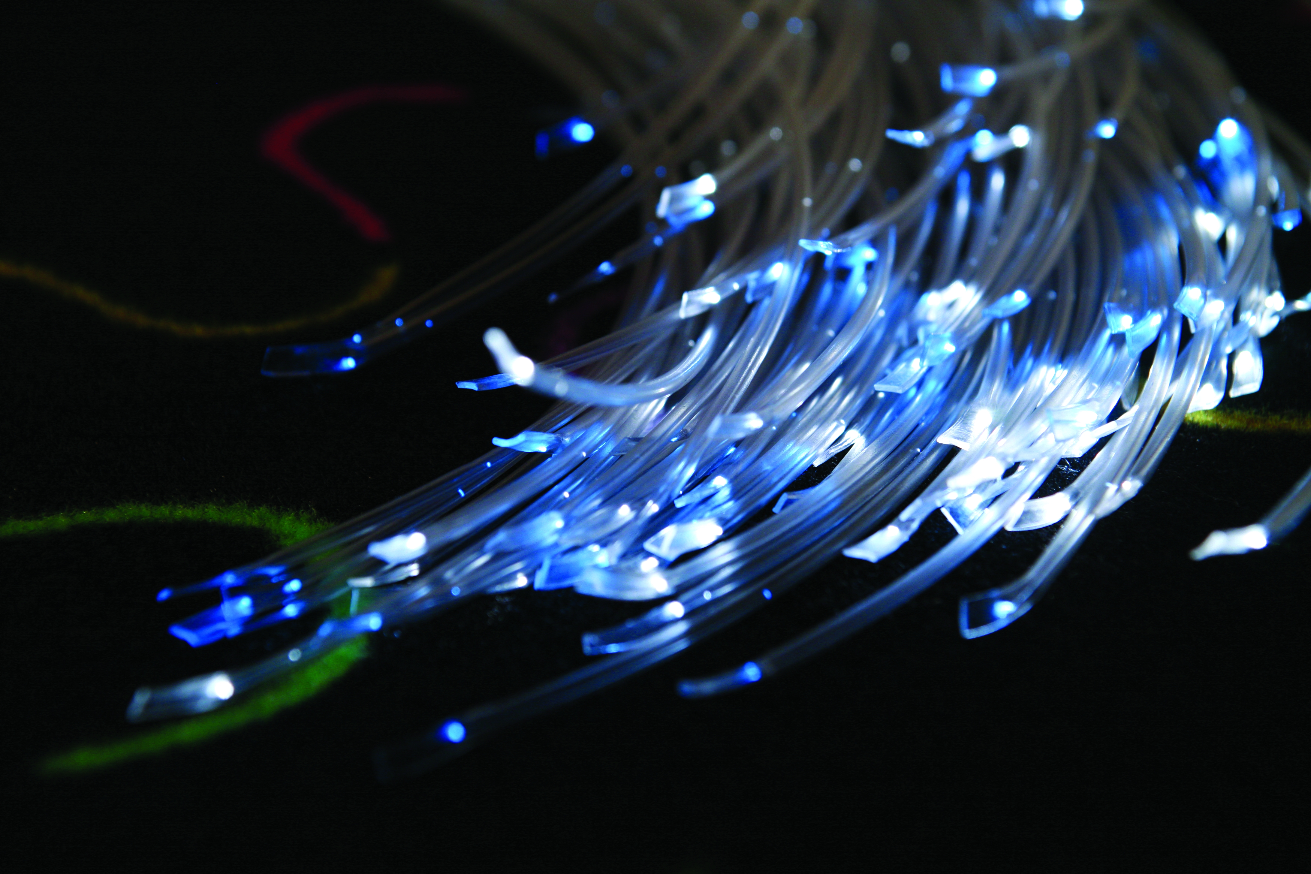 400 Fibre Optic Tails