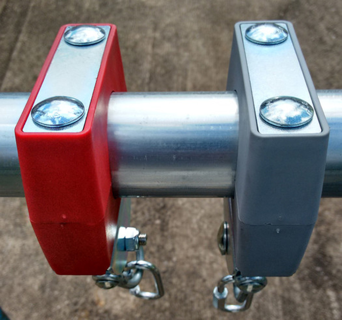 A Pair of Polo Brackets - Red