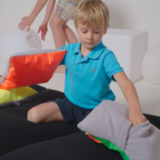 Noisy Pillows