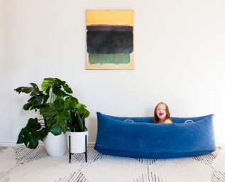 Hug Boat - Inflatable Pea Pod