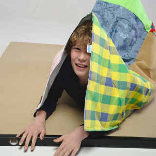 Crunchy Tactile Blanket 94x140cm