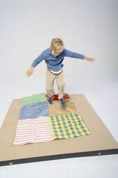 Crunchy Tactile Blanket 94x140cm Crunchy Tactile Blanket 94x140cm