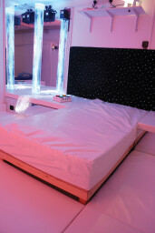 Musical Waterbed Musical Waterbed