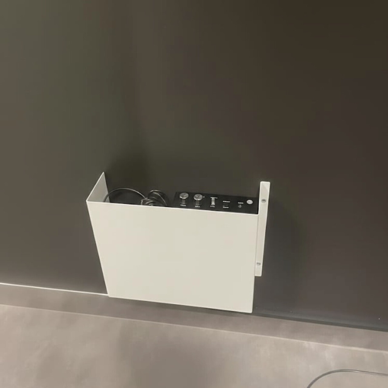 Väggfäste till förstärkare - Vit